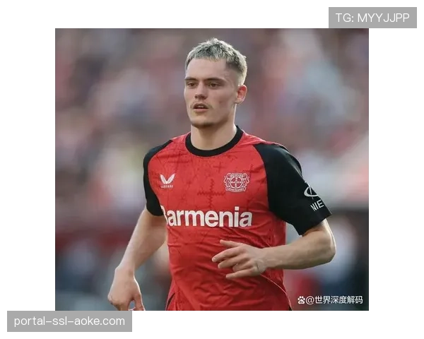 特写镜头：勒沃库森小将维尔茨主罚点球前的深呼吸与凝视