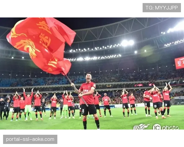 索罗金补射打入赛季首球,助蓉城扩大领先优势 索罗金补射打入赛季首球,助蓉城扩大领先优势